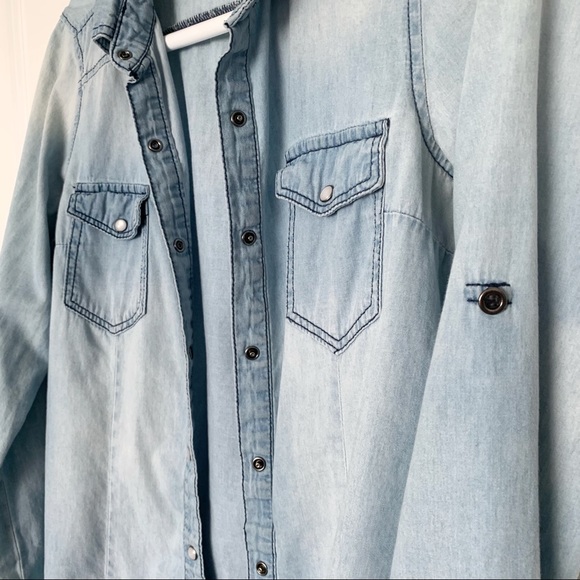 •CHOCOLATE USA• Size M Chambray / Light Jean Shirt - Picture 3 of 7